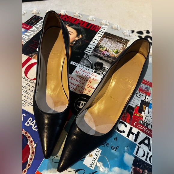 💅🏼 7 1/2 Navy Loubiton Heel - Picture 2 of 4